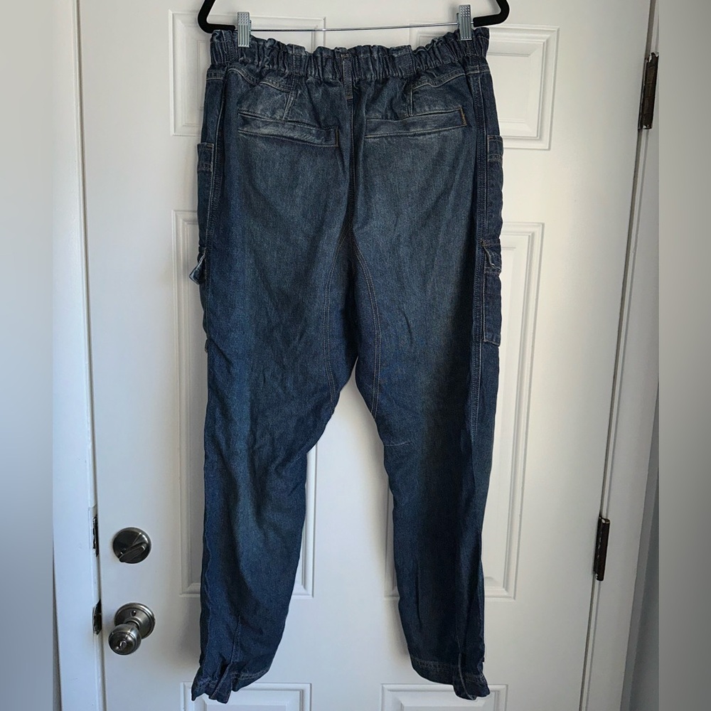 Free People Hazel Pull On Drop‎ Waist Jeans Cargo Pockets Smocked Waist size L - Picture 6 of 7